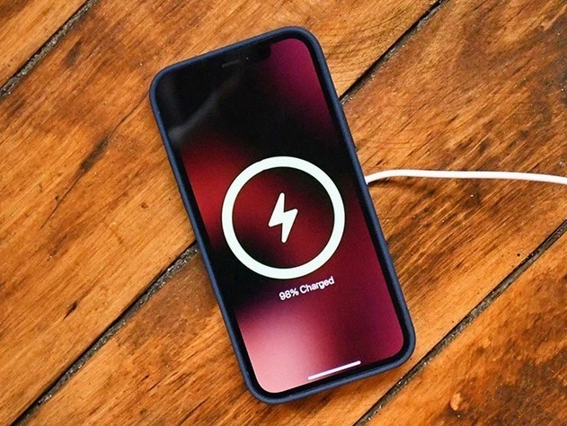 民勤苹果手机维修分享iPhone 12可以随便充电吗 